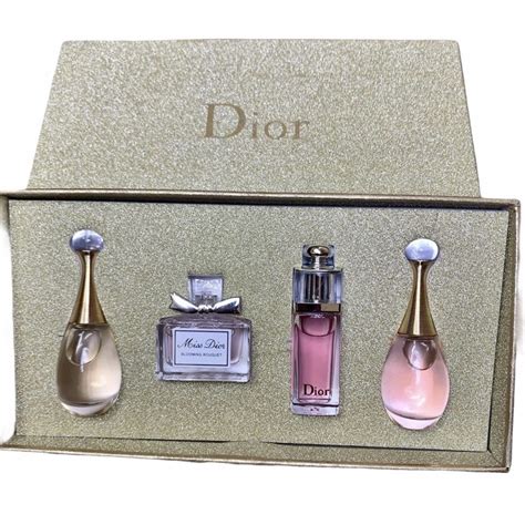 dior lip oil gift set|Dior miniature perfume gift set.